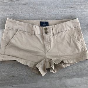American Eagle tan shorts